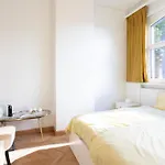 Pauline Loveling Apartment With Quiet Garden And 2 Bathrooms
