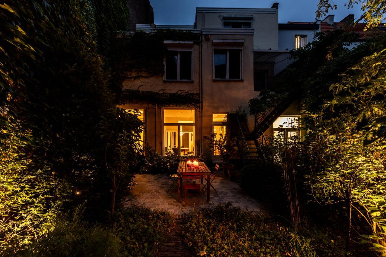 Pauline Loveling With Quiet Garden And 2 Bathrooms