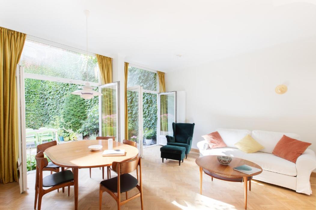 Pauline Loveling With Quiet Garden And 2 Bathrooms