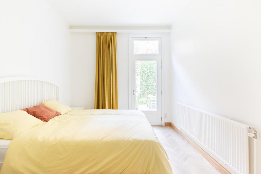 Pauline Loveling With Quiet Garden And 2 Bathrooms *